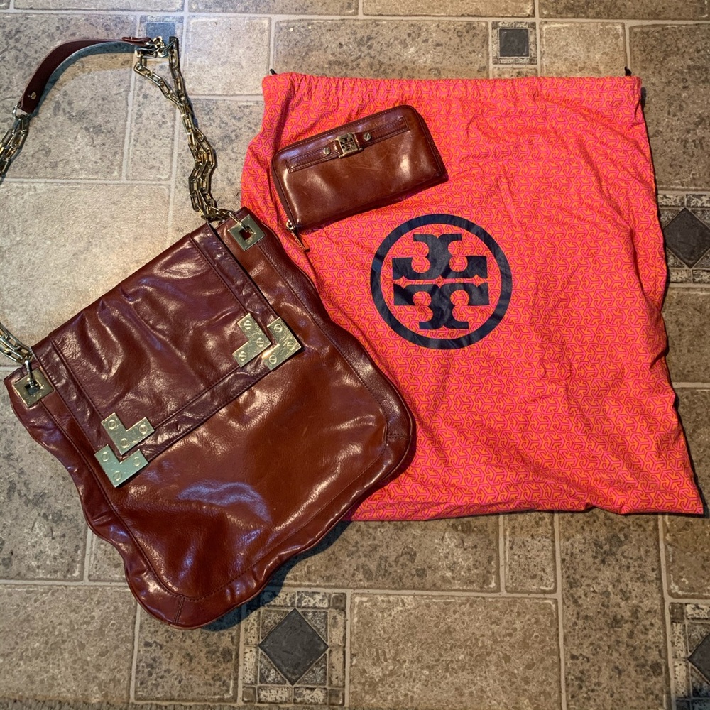 Tory Burch purse and wallet set